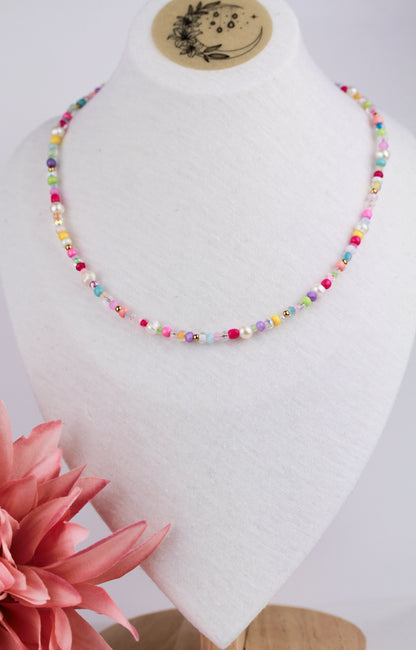 Bunte Perlenkette mit Süßwasserperlen – Handgefertigte Perlenhalskette