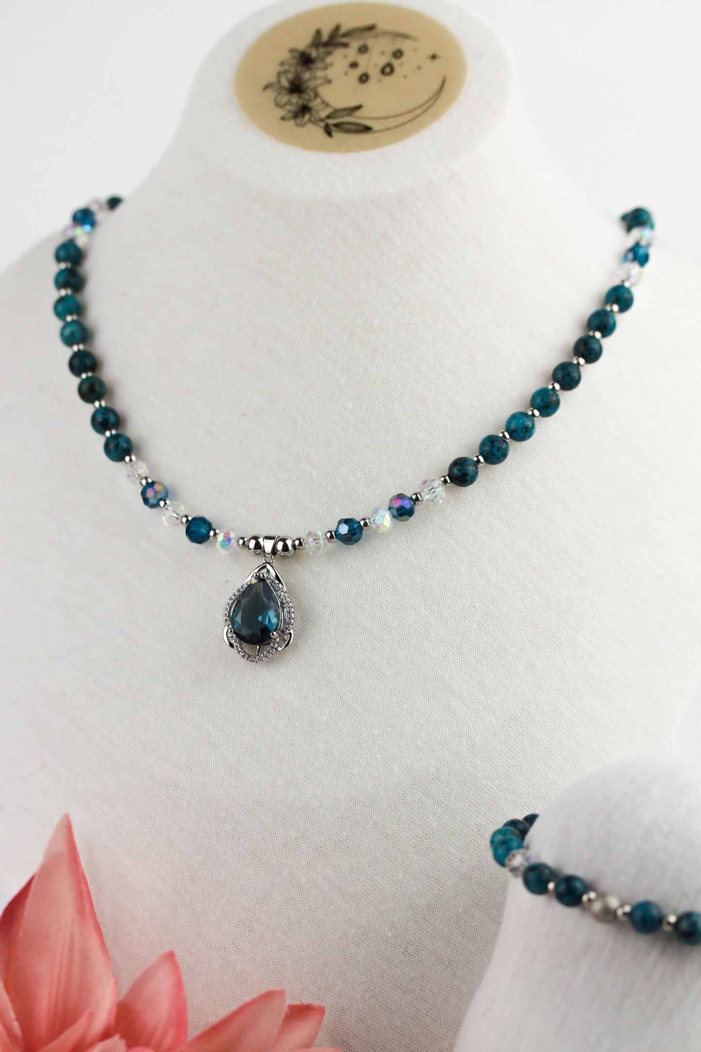 Türkis-Blaue Perlenkette & Armband – Handgefertigtes Schmuckset