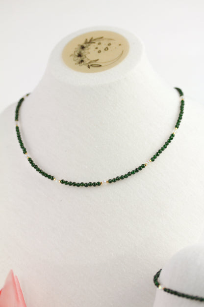Grüner Sternenstein Choker & Armband – Zartes handgefertigtes Schmuckset