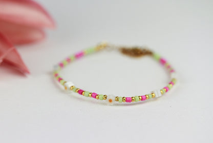 Gänseblümchen Armband – Weiß & Rosa-Grün | Handgefertigtes Perlenarmband