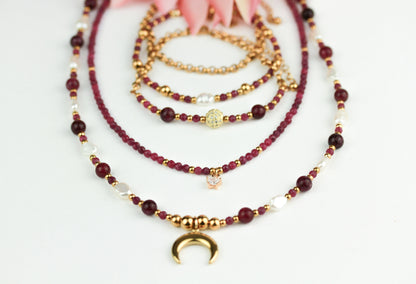 Garnet & Süßwasserperlen Schmuckset mit Mondanhänger – Handgefertigt