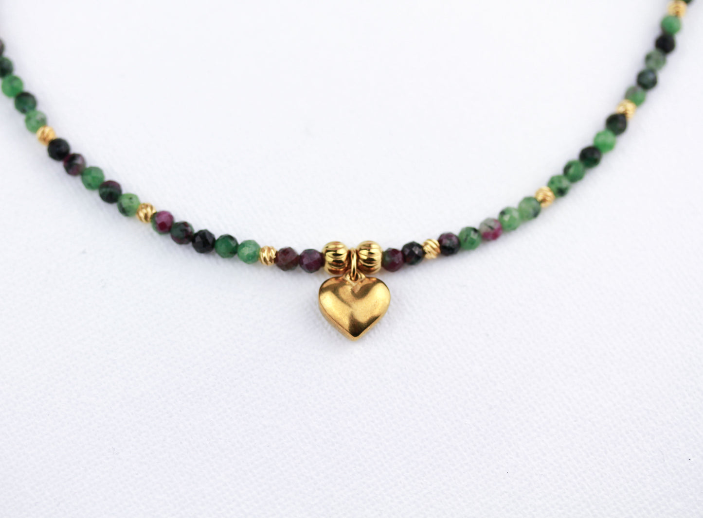 Rubin Zoisit Herz Halskette – Zarte Naturstein Perlenkette | Handgefertigt