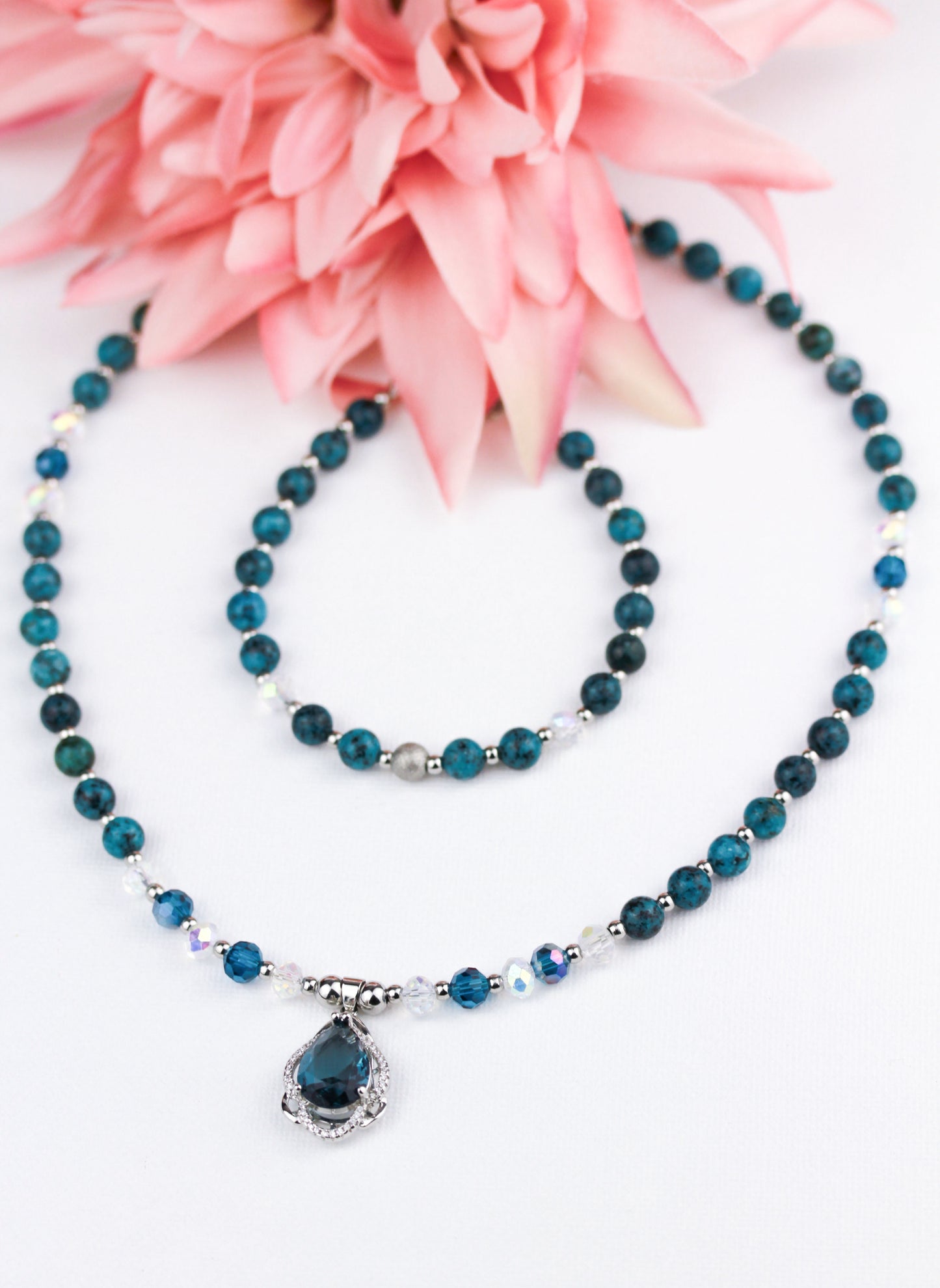 Türkis-Blaue Perlenkette & Armband – Handgefertigtes Schmuckset