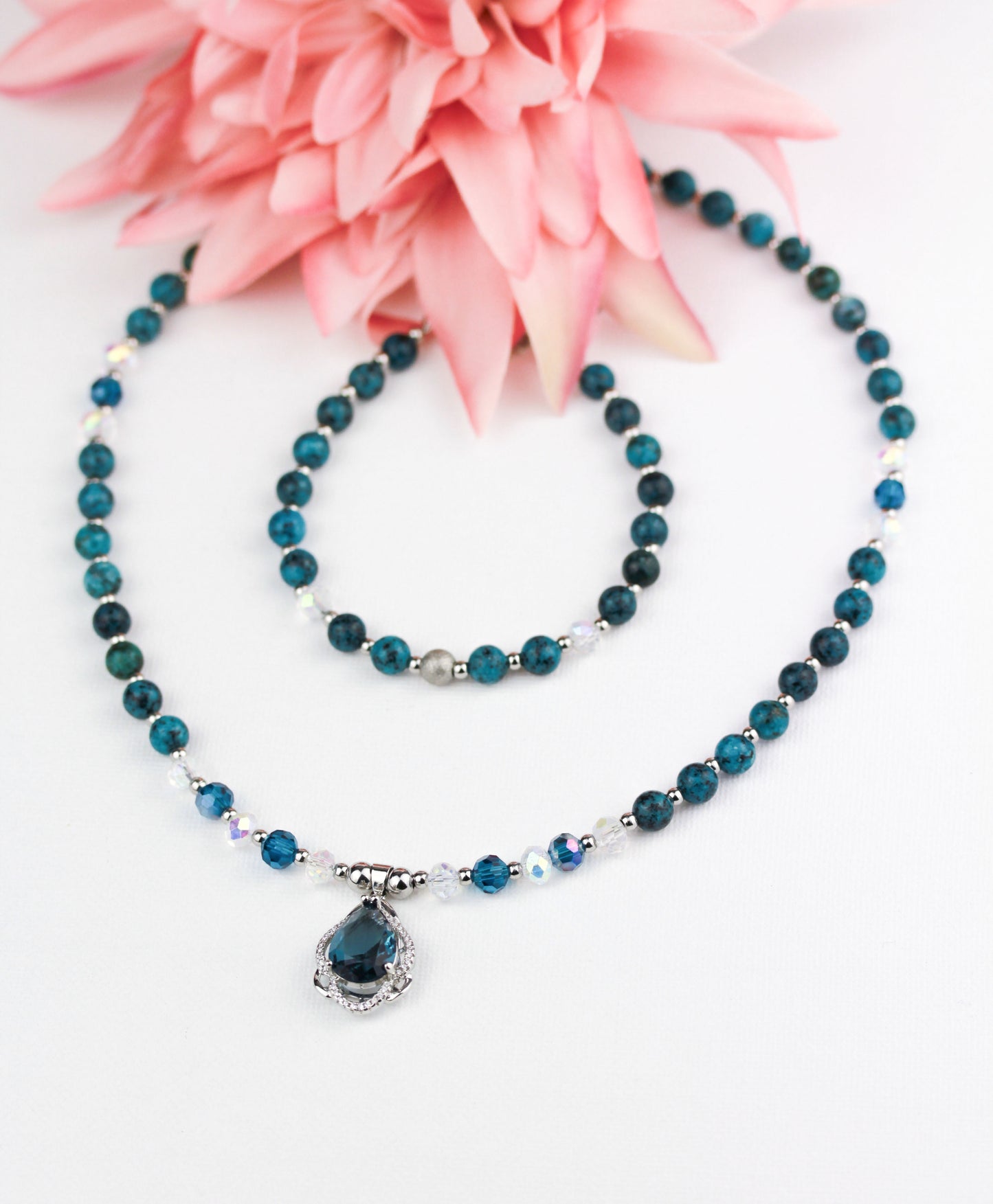 Türkis-Blaue Perlenkette & Armband – Handgefertigtes Schmuckset