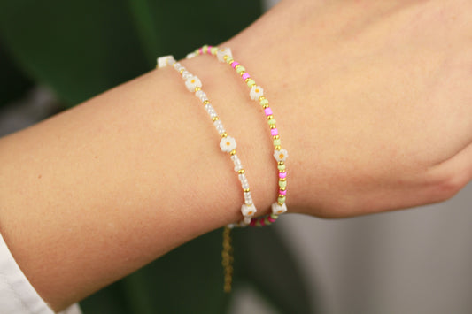Gänseblümchen Armband – Weiß & Rosa-Grün | Handgefertigtes Perlenarmband