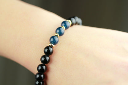 Schwarzer Achat & Saphir-Jade Armband – Handgefertigtes Natursteinarmband