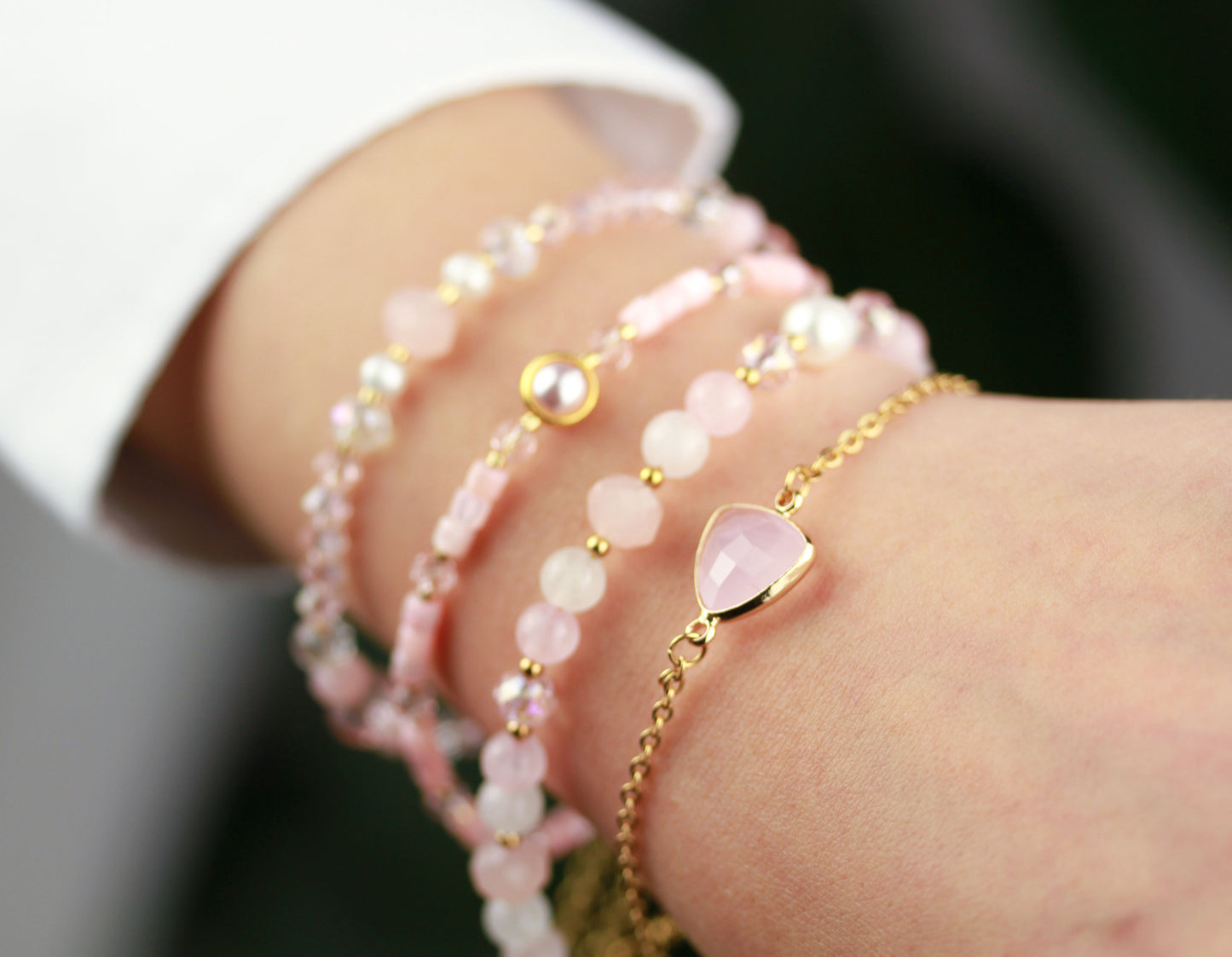 Rosenquarz & Muschelperlen Armband – 4er Set | Handgefertigt | Innere Harmonie und Selbstliebe