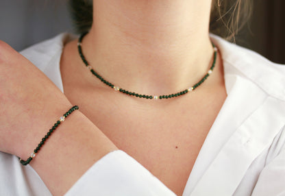 Grüner Sternenstein Choker & Armband – Zartes handgefertigtes Schmuckset