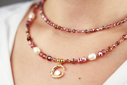 Layering Schmuckset – Kristall & Süßwasserperlen Halskette mit Mondanhänger | Handgefertigt
