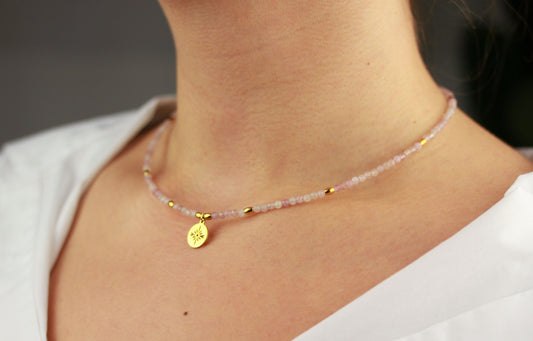 Rosenquarz Naturstein Perlenhalskette – Handgefertigt