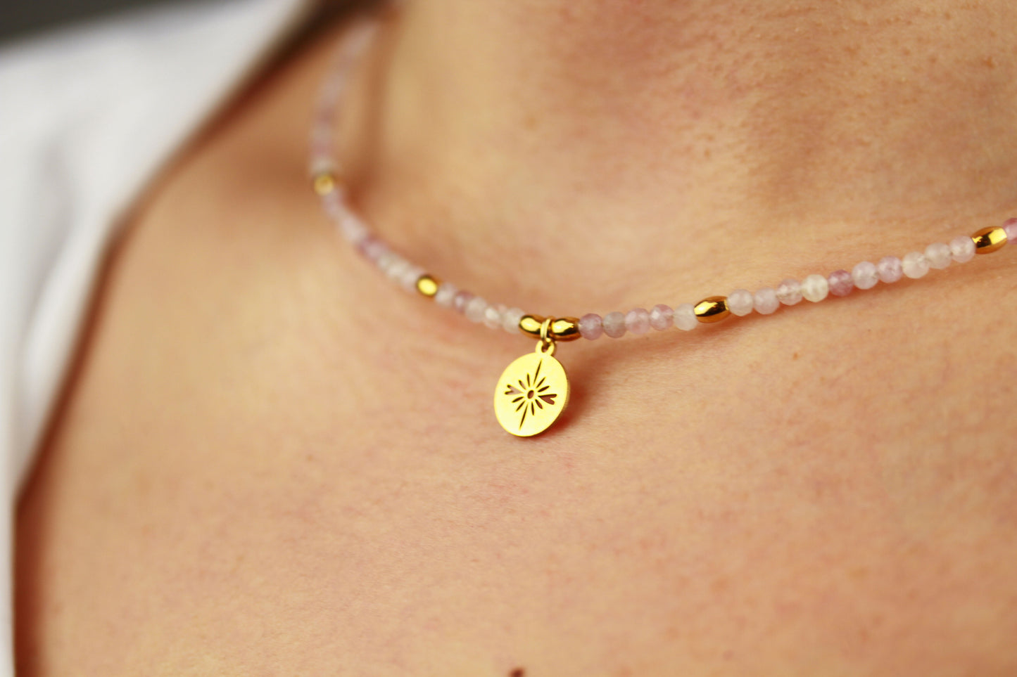 Rosenquarz Naturstein Perlenhalskette – Handgefertigt