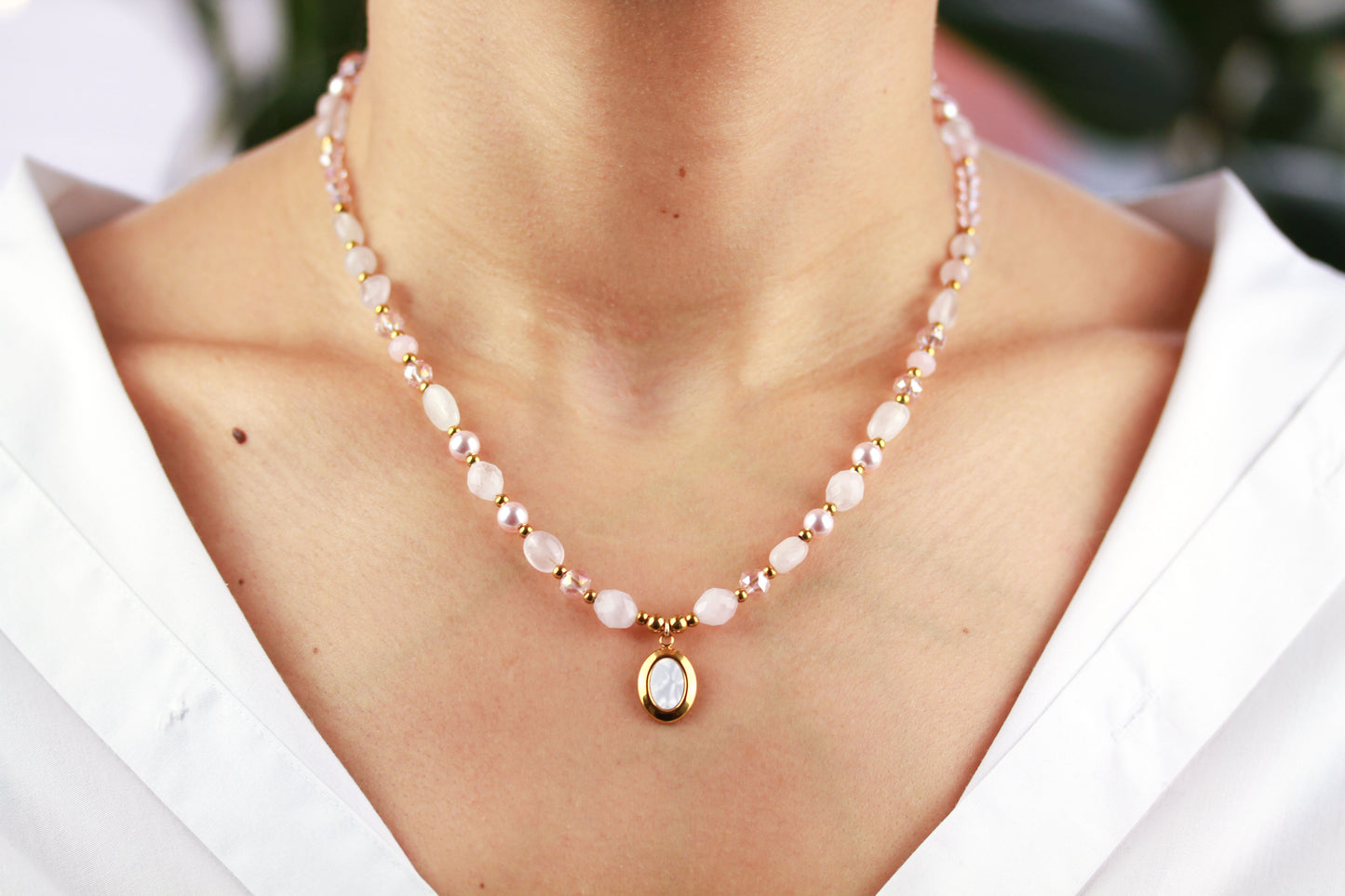 Rosenquarz Perlenkette – Sanfte Eleganz & feminine Harmonie