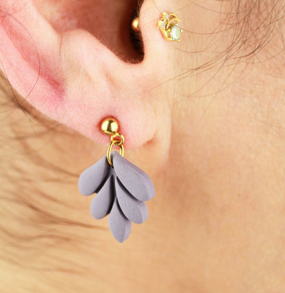 Kleine Blatt Ohrringe – Handgefertigte Polymer Clay Statement Ohrringe | Dewlight