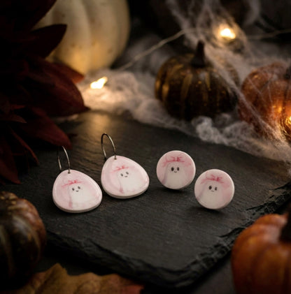 Rosa Geister Ohrringe – Süße handgefertigte Polymer Clay Ohrringe | Halloween Edition