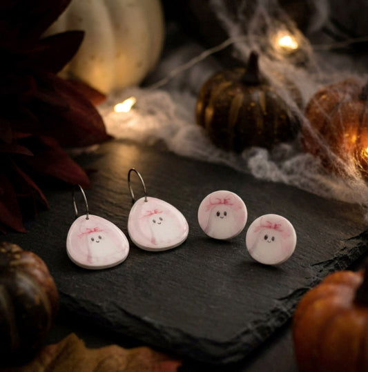 Rosa Geister Ohrringe – Süße handgefertigte Polymer Clay Ohrringe | Halloween Edition