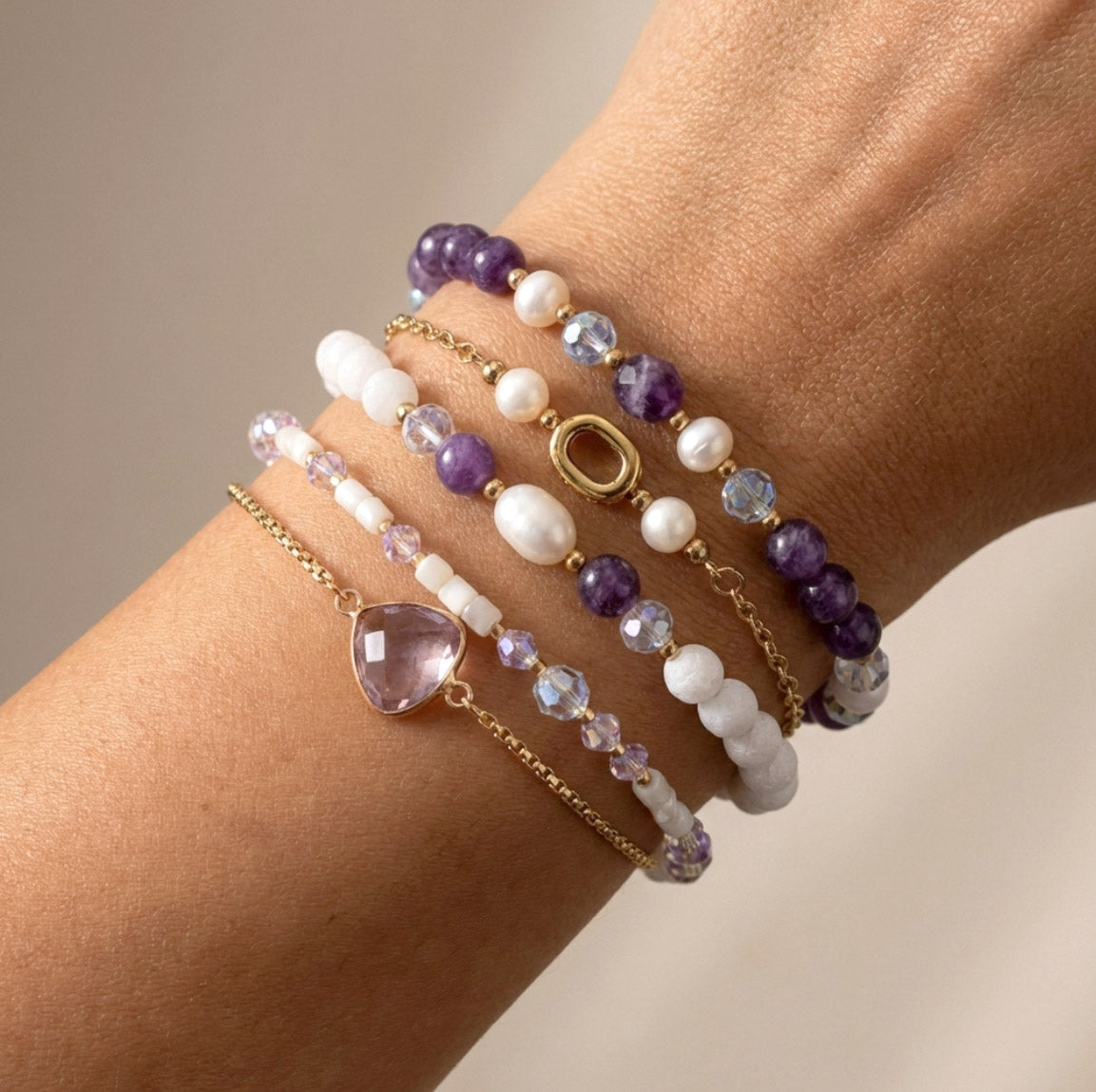 Amethyst & Muschelperlen Armband Set – 5-teilig | Handgefertigt | Spiritualität und inneren Ruhe