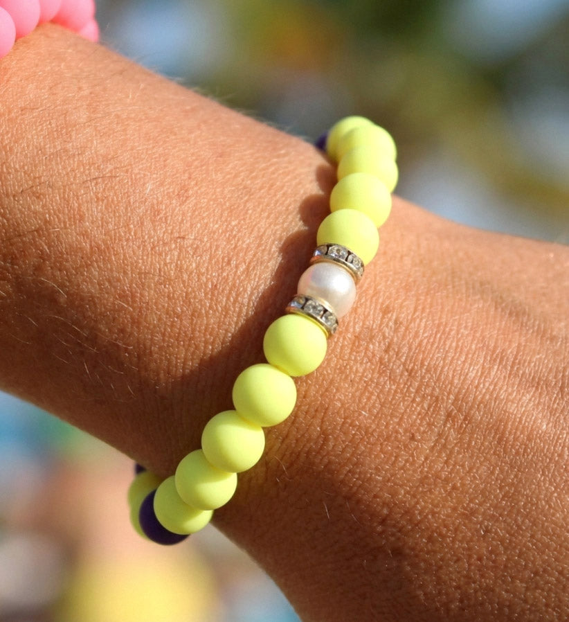Neon Gelbes Perlenarmband – Handgemachtes farbkräftiges Armband