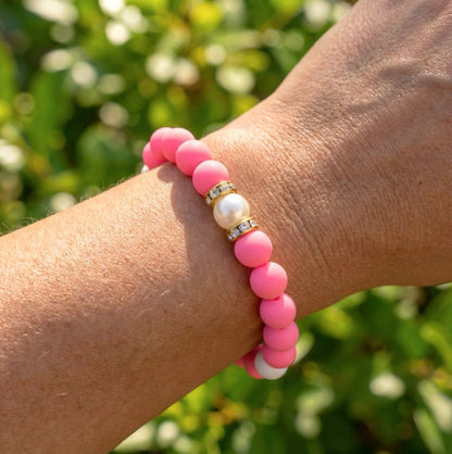 Neon Pinkes Perlenarmband – Handgefertigtes, auffälliges Armband