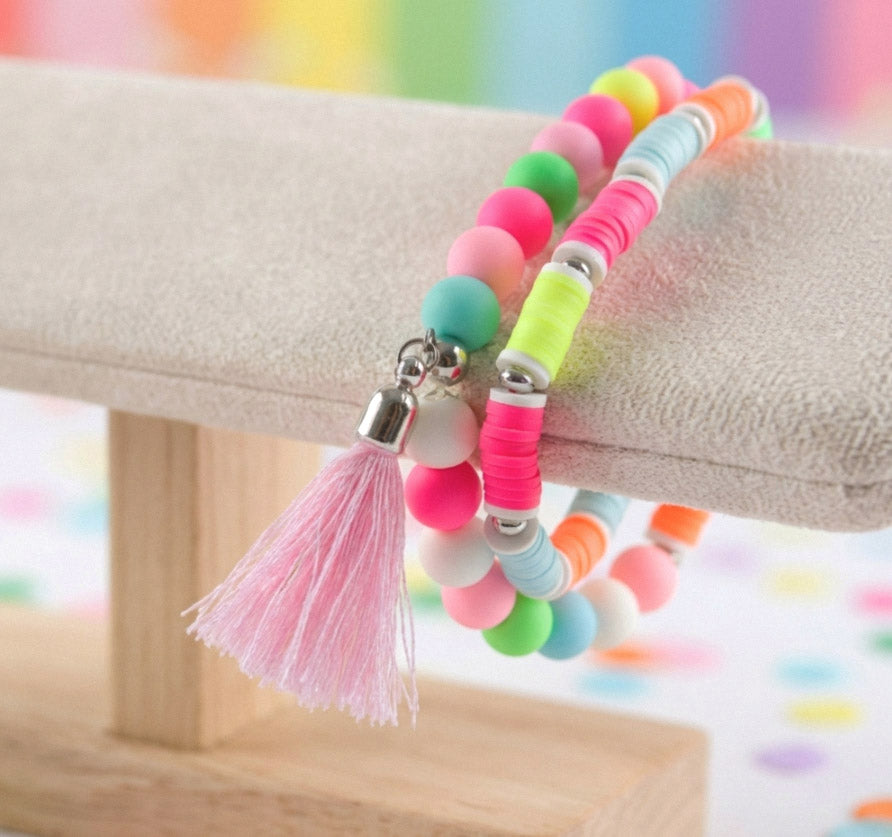 Katsuki Doppelarmband mit rosa Quaste – Farbiges Handmade Polymer Clay Armband