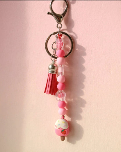 Happy Creamy – Perlen-Schlüsselanhänger mit Eiscreme-Charm & Quaste