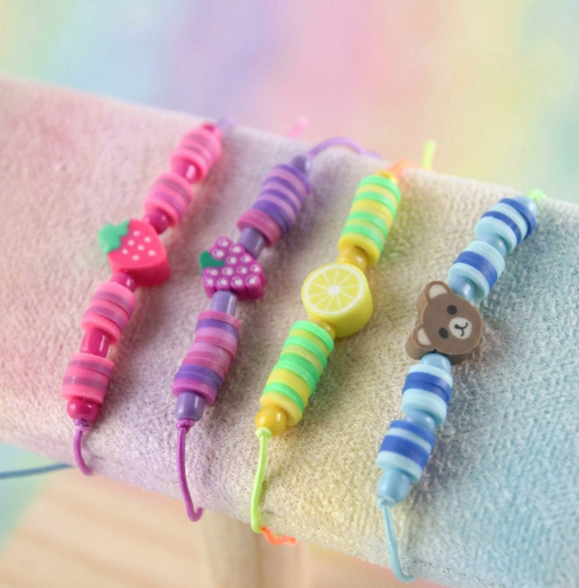 Kinder Katsuki Perlenarmband mit Quaste – Handgefertigtes Buntes Geschenk für Kinder