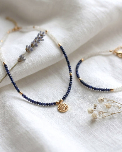Zarter Lapislazuli Choker mit Anhänger – Handgefertigt