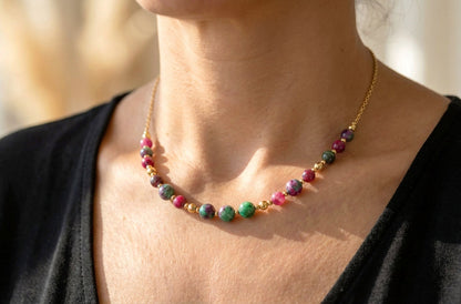 Rubin-Zoisit Perlenkette – Grün-Pink Naturstein für Energie & Harmonie