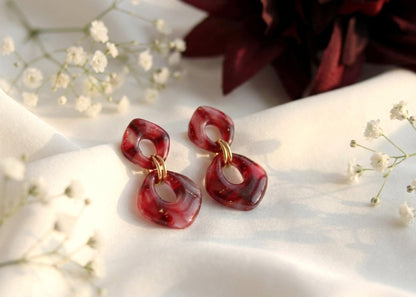 Kleine Rote Marmor Ohrringe – Elegante Polymer Clay Statement Ohrringe | Kollektion