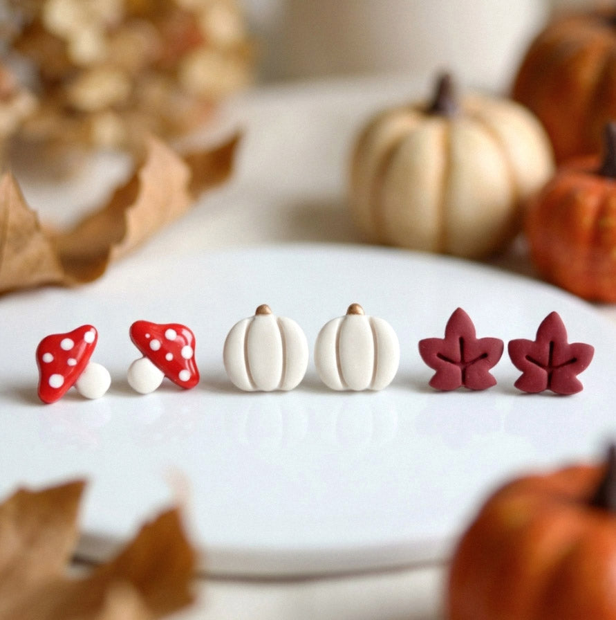 Herbst Trio – Tiny Stud Set (Kürbis, Pilz, Blatt) – Polymer Clay Ohrstecker