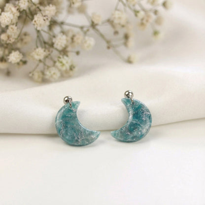 Grün-Silber Mond Marmor Ohrringe – Handgefertigte Polymer Clay Statement Ohrringe