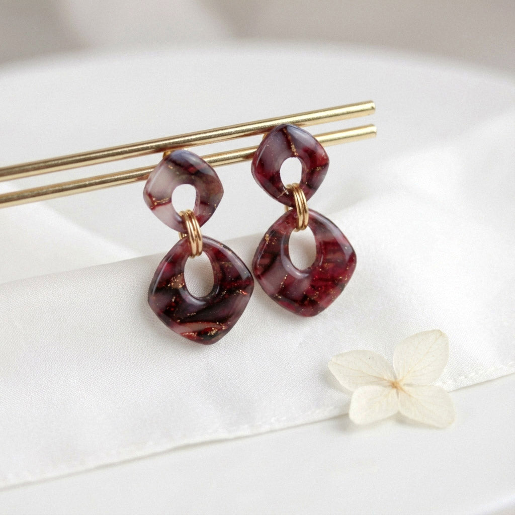 Bordeaux Rote Marmor Ohrringe – Elegante Polymer Clay Statement Ohrringe