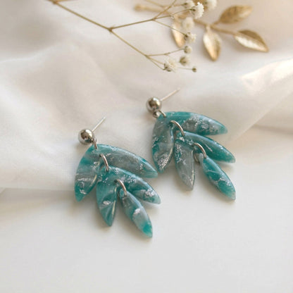 Grün-Silber Marmor Ohrringe – Handgefertigte Polymer Clay Statement