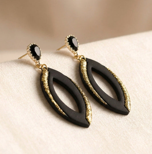 Elegante Schwarze Ohrringe mit Goldglitzer – Handgefertigte Statement Ohrringe