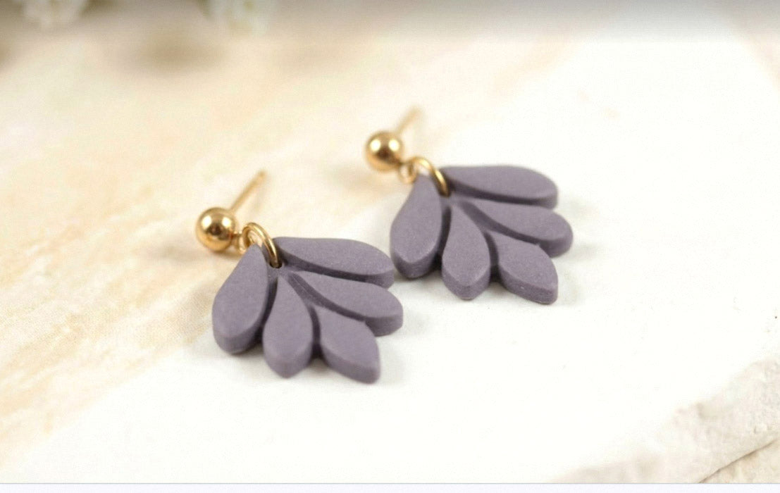 Kleine Blatt Ohrringe – Handgefertigte Polymer Clay Statement Ohrringe | Dewlight