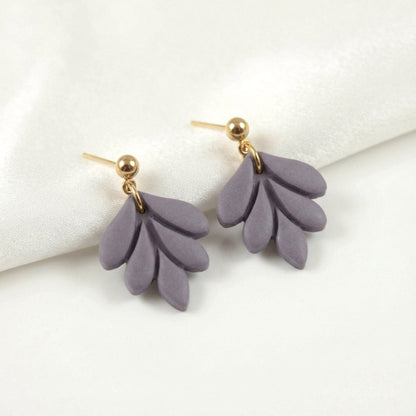 Kleine Blatt Ohrringe – Handgefertigte Polymer Clay Statement Ohrringe | Dewlight