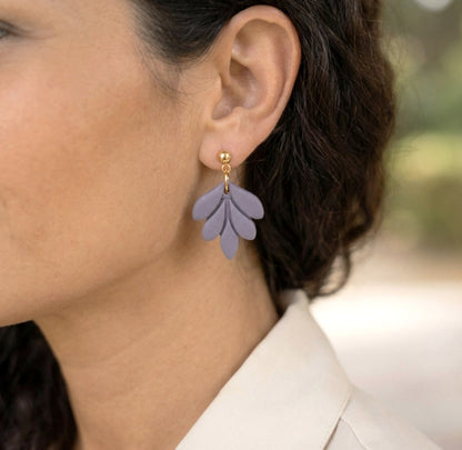 Kleine Blatt Ohrringe – Handgefertigte Polymer Clay Statement Ohrringe | Dewlight