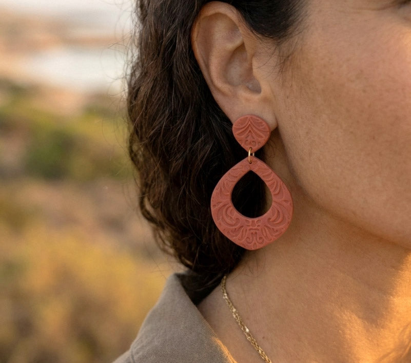 Boho Terra Cotta Ohrringe – Handgefertigte Polymer Clay Statement Ohrringe