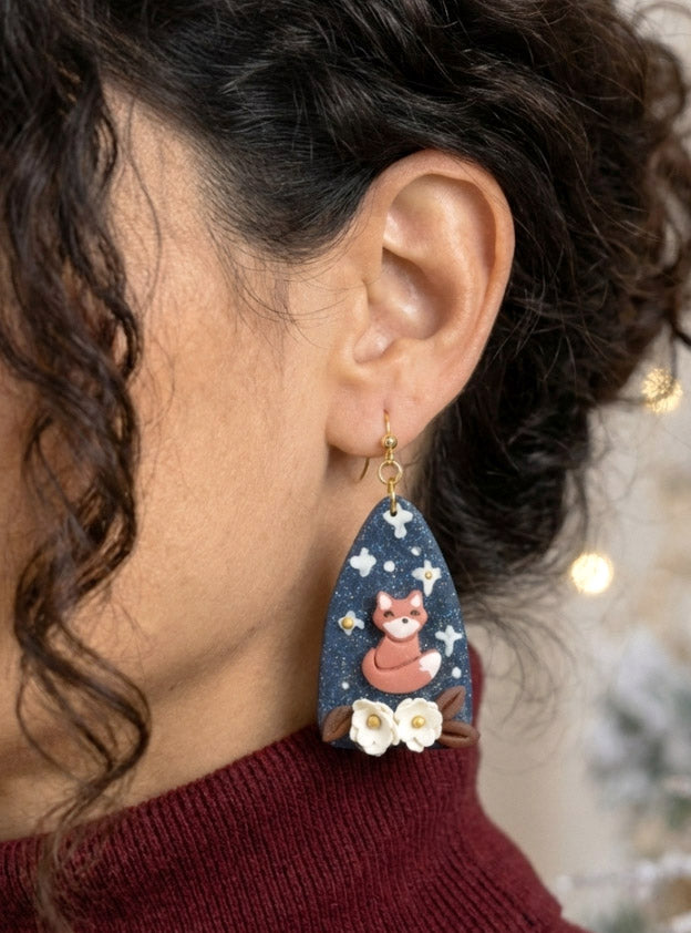 Fuchs unter Sternenhimmel Ohrringe – Handgefertigte Polymer Clay Statement Ohrringe