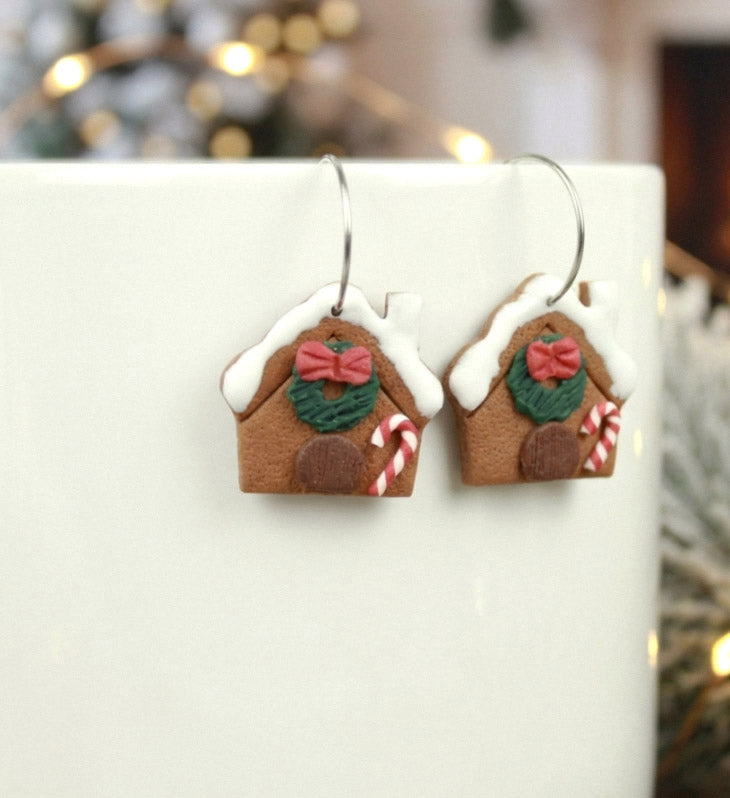 Lebkuchenhaus Weihnachts Ohrringe – Handgefertigte Polymer Clay Statement Ohrringe