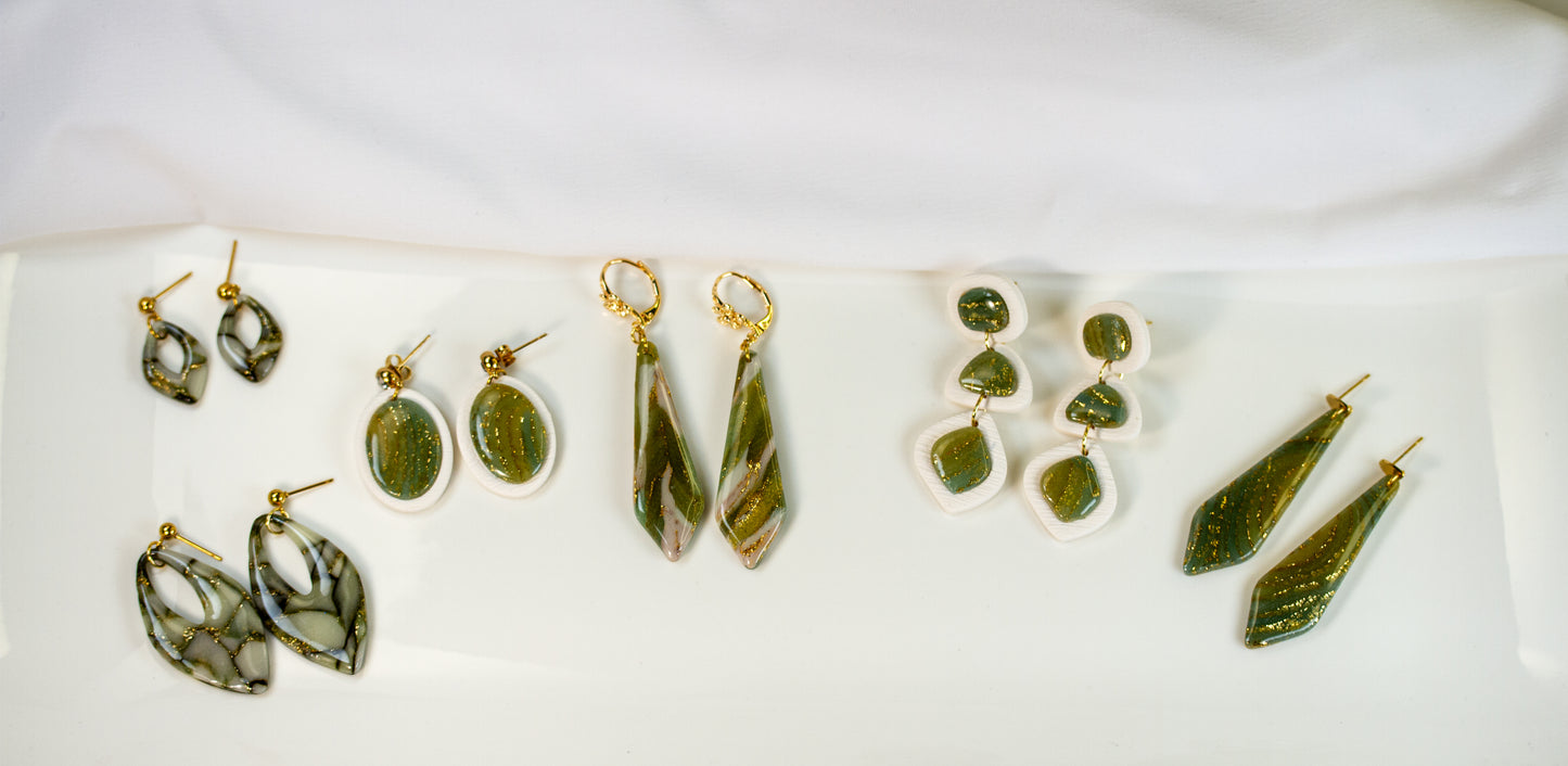 Ohrring – Oval White Frame – Sage Marble Collection