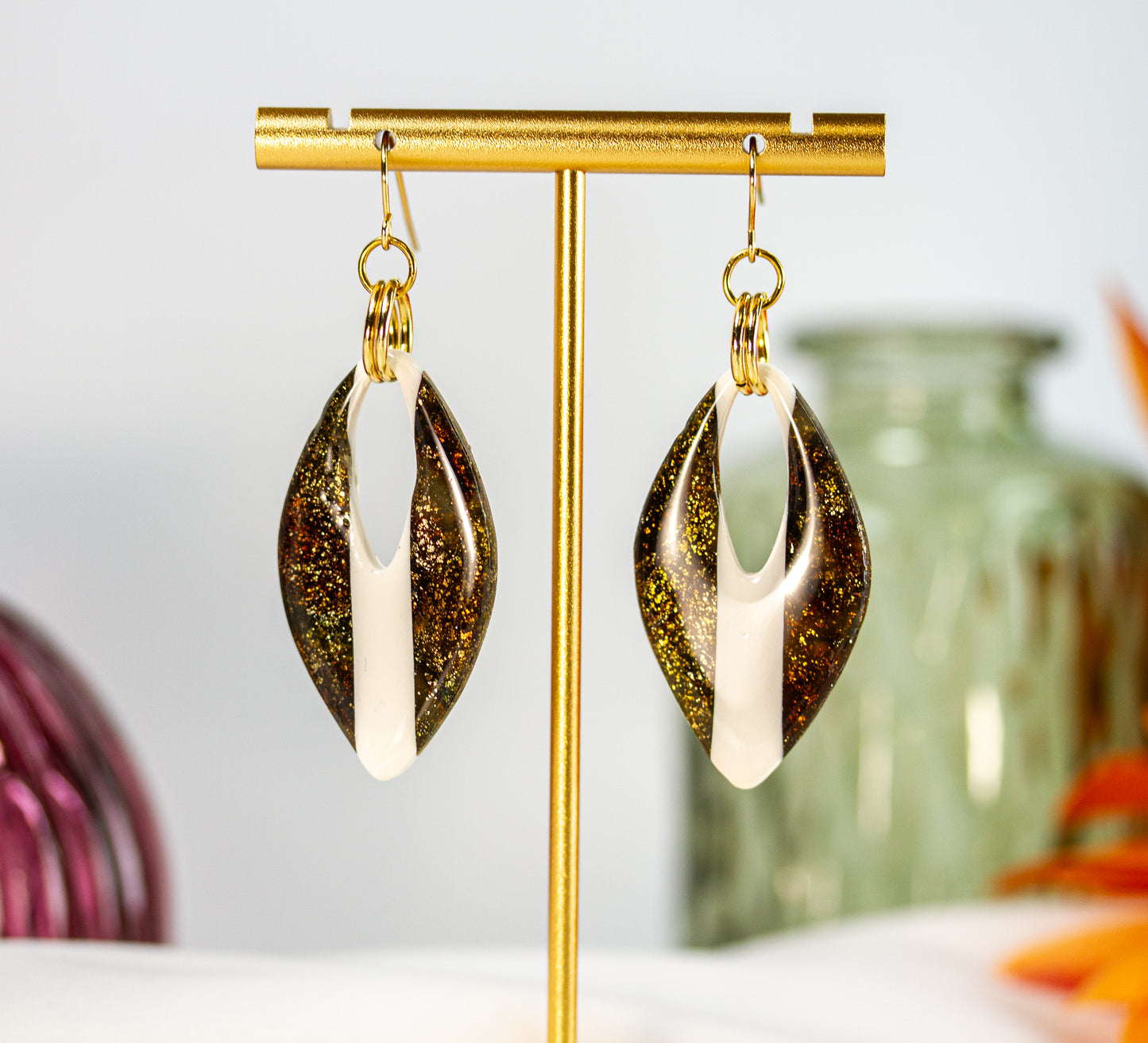 Statement Ohrringe – Leaf – Olive Weiß